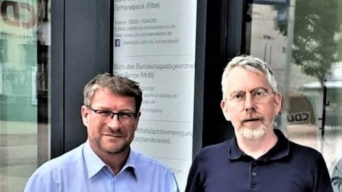 Danke, lieber Bert, Oberbürgermeister unserer Nachbarstadt Schönebeck(Elbe) und sehr geschätzter Fraktionskollege im Kreistag!